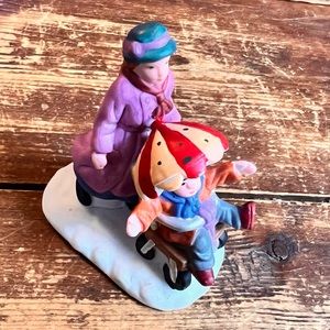 💚Christmas Village figurine